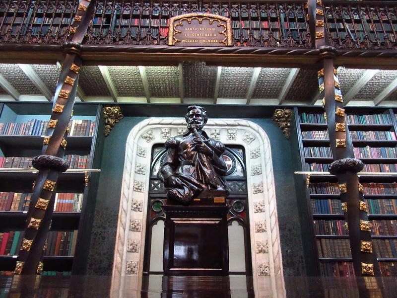 卢雷亚图拉葡萄牙皇家图书馆